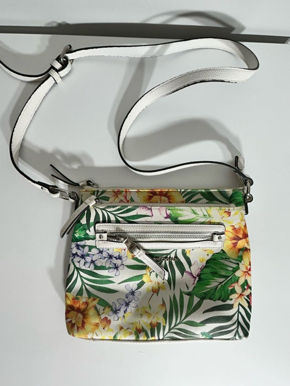Dana Buchman White Green Floral Tropical Crossbody Bag Triple Zippered Pockets